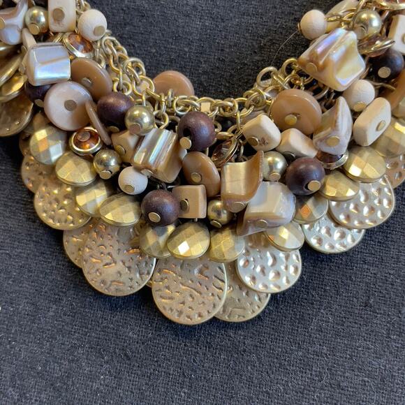 Hammered Medallion Beaded Statement Necklace y2k NWT - Picture 4 of 15